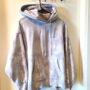 Aritzia TNA lilac tie dye hoodie
